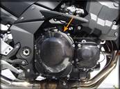 Protection Pare-Carter Moto KAWASAKI Z800 (2013 - ++) (Embrayage: Droit) (Finition CARBONE) (Réf:46)